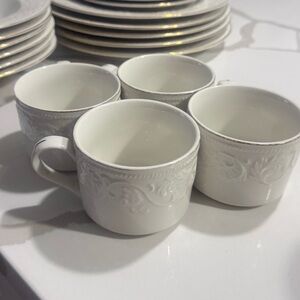 Elegant White Embossed cups